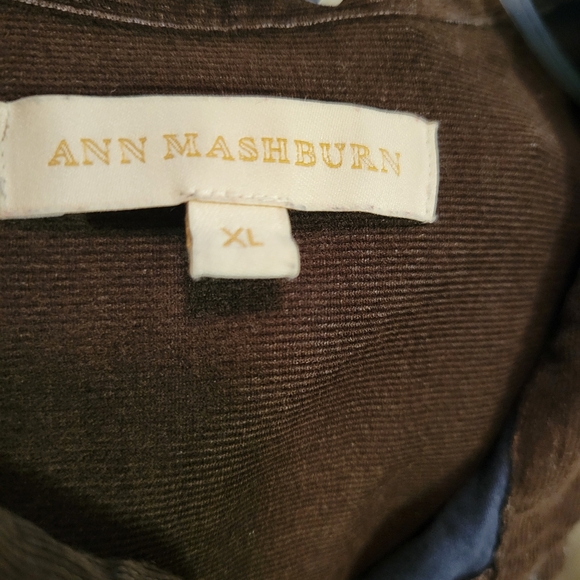 Ann Mashburn ladies corduroy button up top XL - Picture 4 of 5